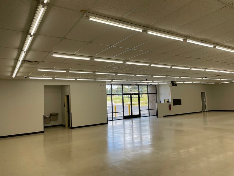 More Photos Of 2735 Moscow Ave, Hickman Freestanding For Lease