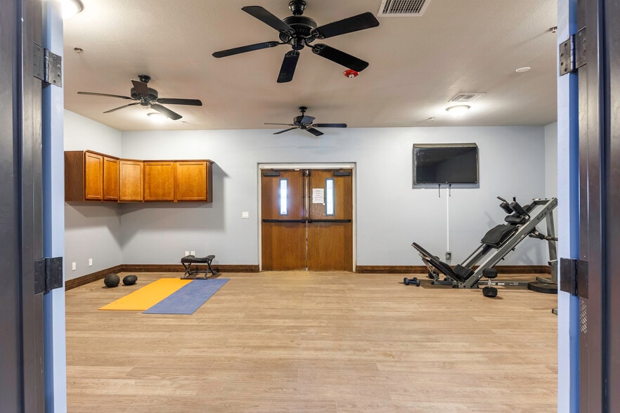 More Photos Of 16286 S Sunland Gin Rd, Arizona City Rehabilitation Center For Sale