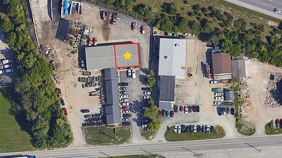 More Photos Of 5500 W 96th St, Indianapolis Warehouse For Lease