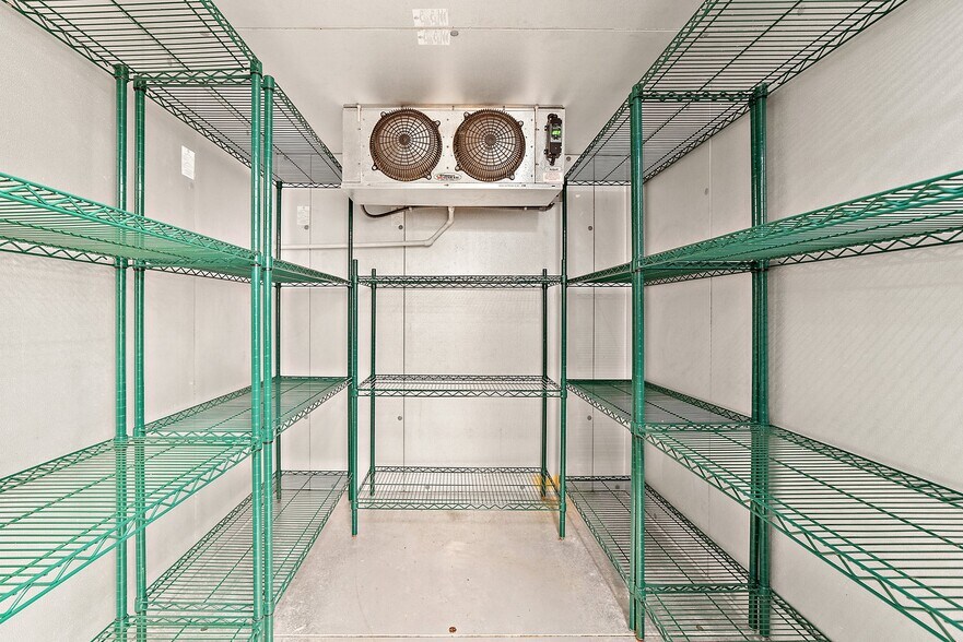 More Photos Of 12 Culpeper St, Warrenton Restaurant For Sale