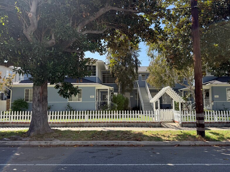 Primary Photo Of 5005 Cahuenga Blvd, North Hollywood Apartments For Sale