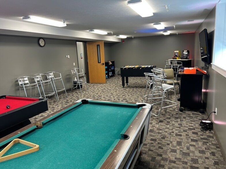 More Photos Of 4975 E Traverse Hwy, Traverse City Specialty For Lease