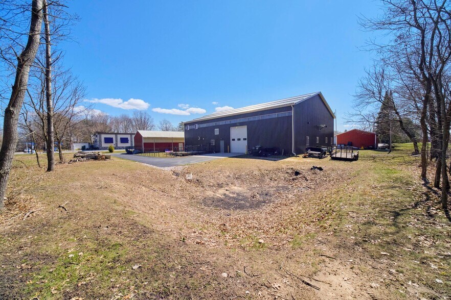 More Photos Of 480 E Parkdale Ave, Manistee Specialty For Sale