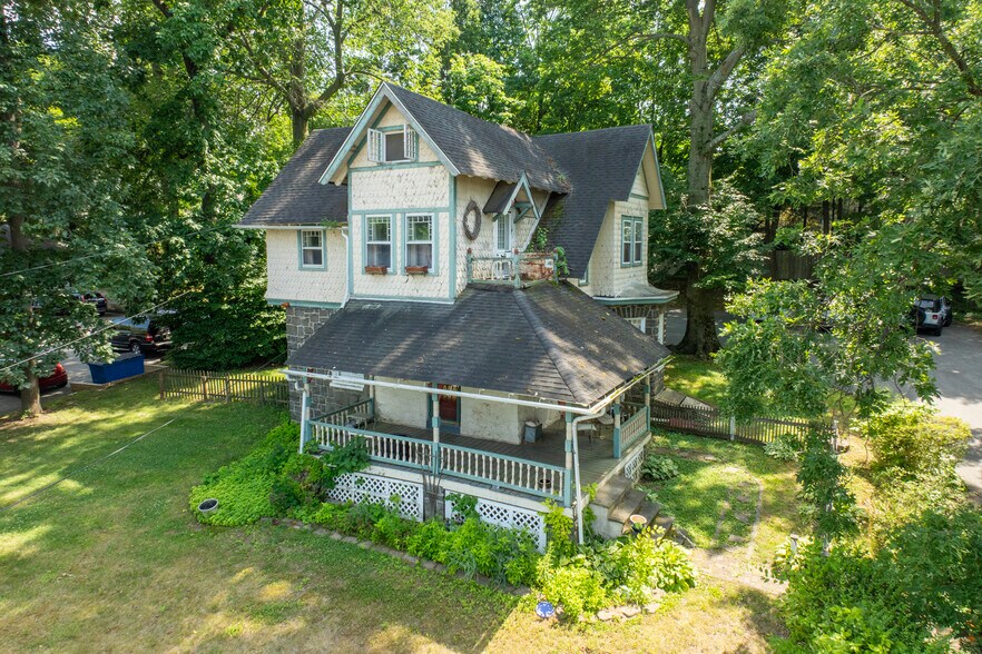 More Photos Of 234 Conestoga Rd, Wayne Specialty For Sale