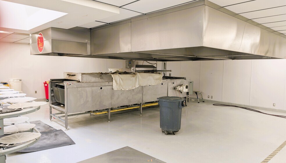 More Photos Of 175 Lewis Rd, San Jose Light Manufacturing For Sale