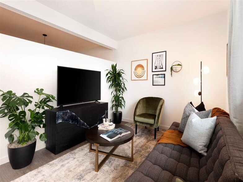 More Photos Of 375 Camino De La Reina, San Diego Multifamily For Sale