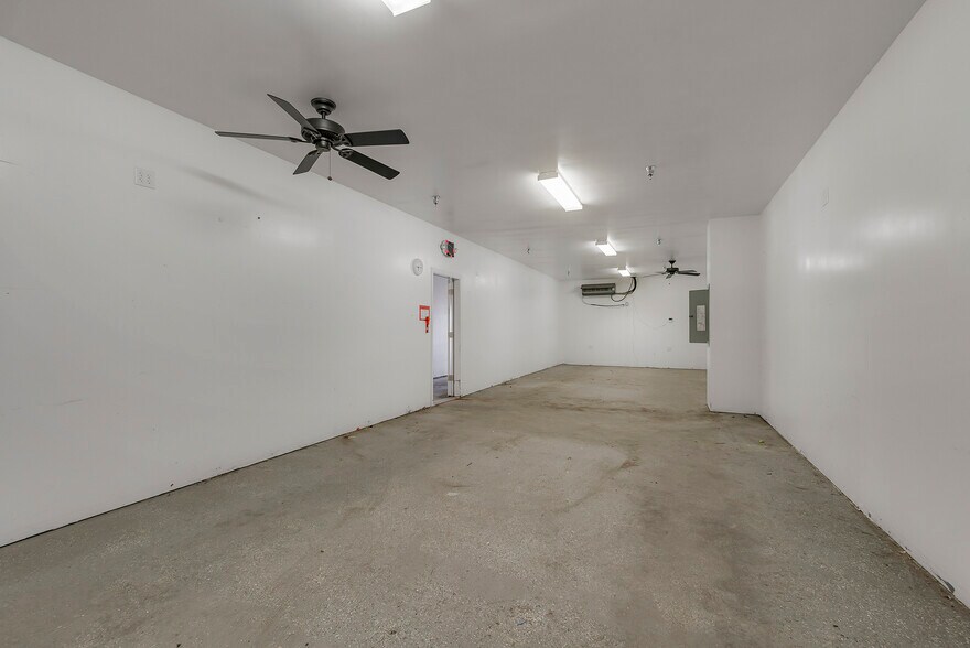 More Photos Of 651 Thunderbolt St, Chico Warehouse For Sale