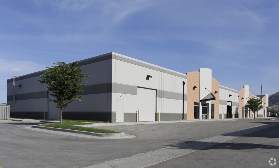 More Photos Of 141-145 W 900 N, Springville Light Distribution For Lease