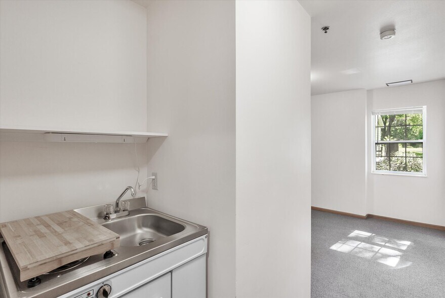 More Photos Of 121 S 5th St, Evansville Assisted Living For Sale