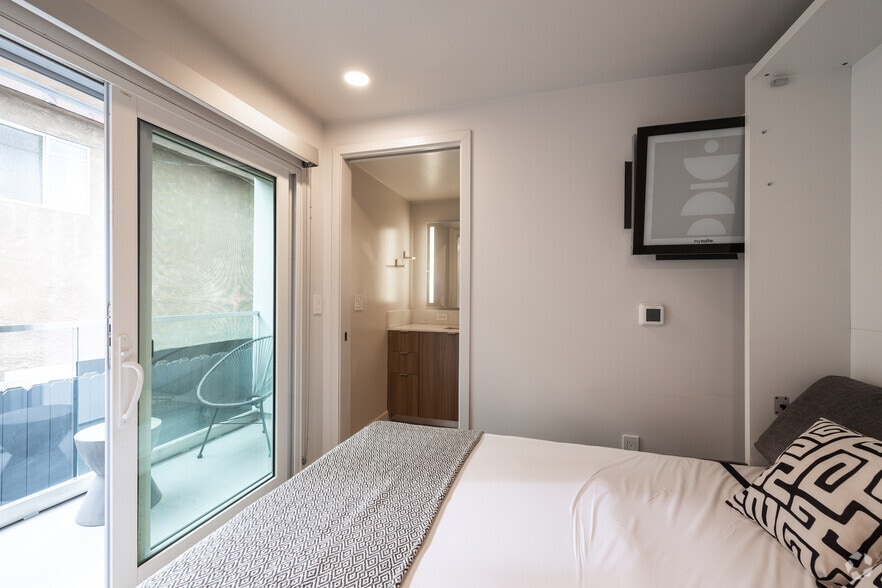 More Photos Of 1743 Butler Ave, Los Angeles Apartments For Sale