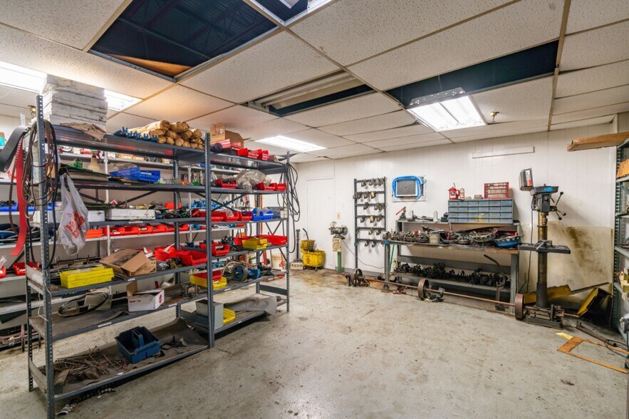 More Photos Of 621 Dana St NE, Warren Manufacturing For Lease