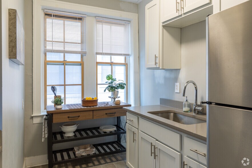 More Photos Of 4401-4417 2nd Ave, Detroit Apartments For Lease