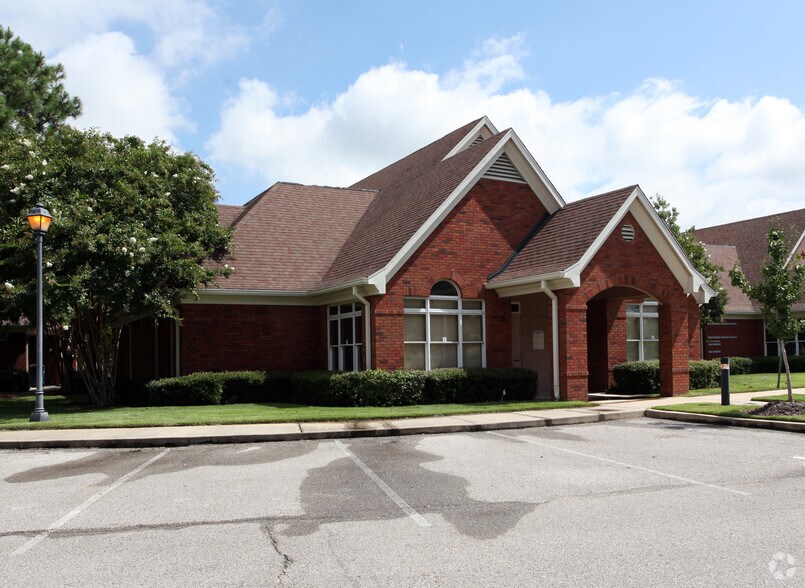 More Photos Of 8065 Club Pky, Cordova Medical For Lease