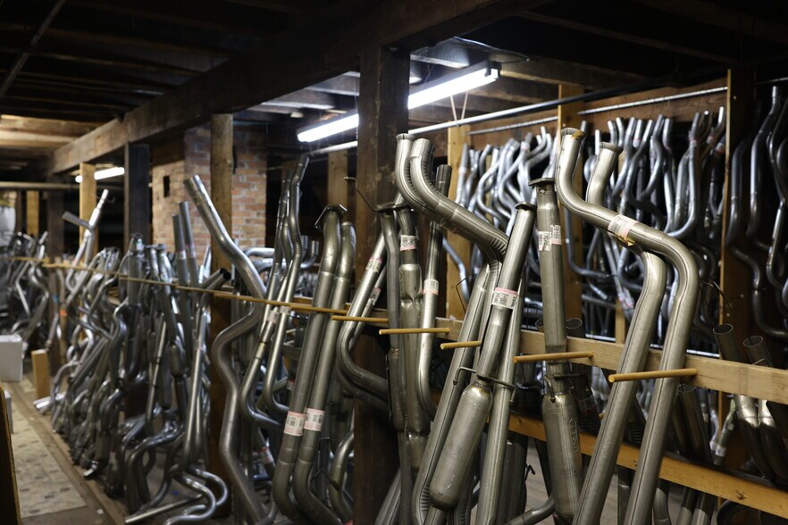 More Photos Of 9 Chestnut St, Dover Freestanding For Sale