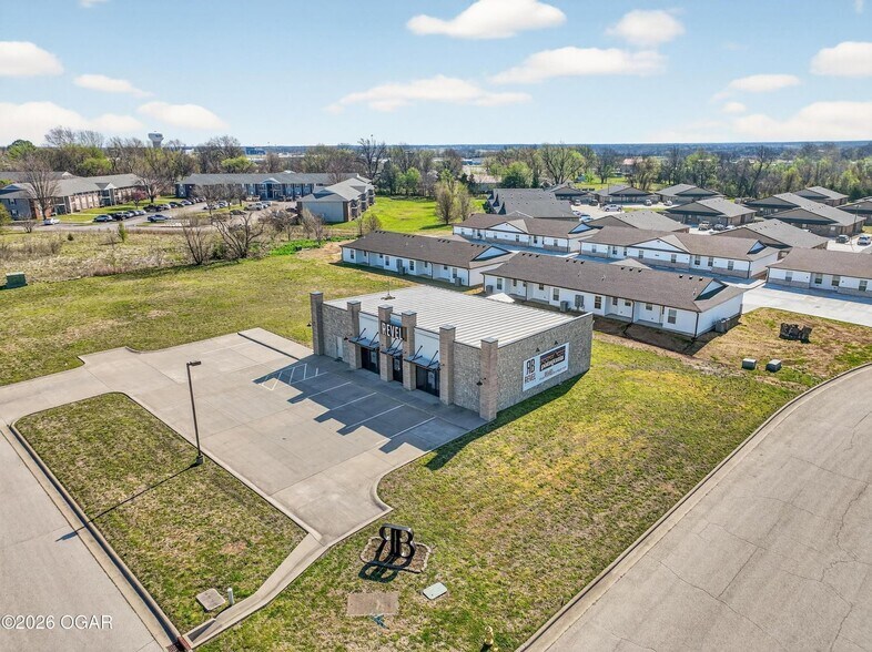 More Photos Of 500 Peachtree Dr, Carthage General Retail For Sale
