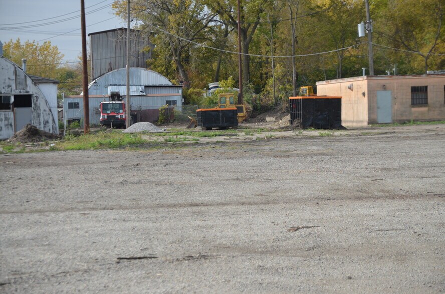 More Photos Of 6 Brandon Rd, Rockdale Manufacturing For Lease