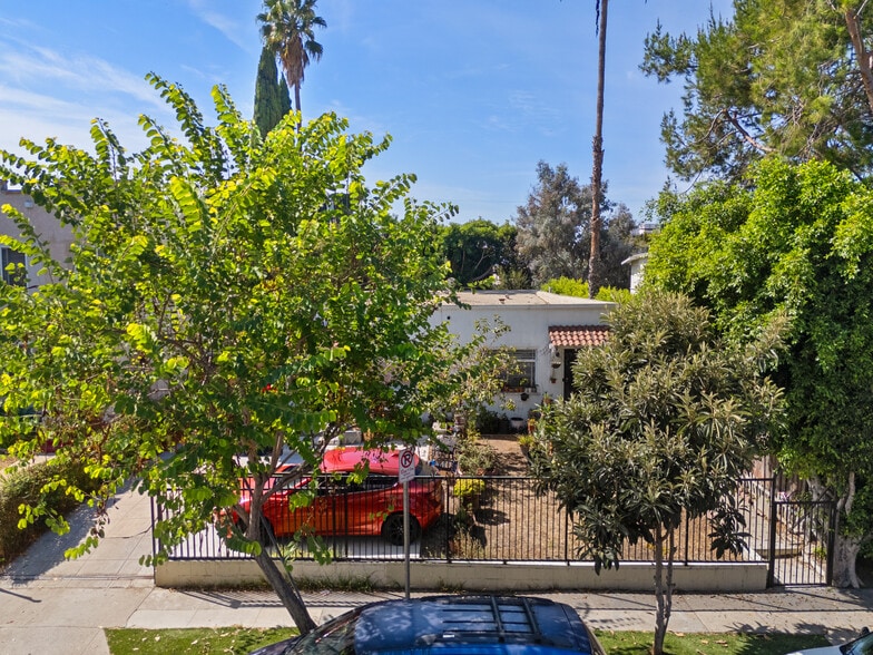 More Photos Of 5736 La Mirada Ave, Los Angeles Apartments For Sale
