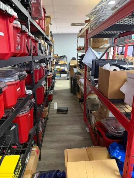 More Photos Of 2560 N Powerline Rd, Pompano Beach Showroom For Lease