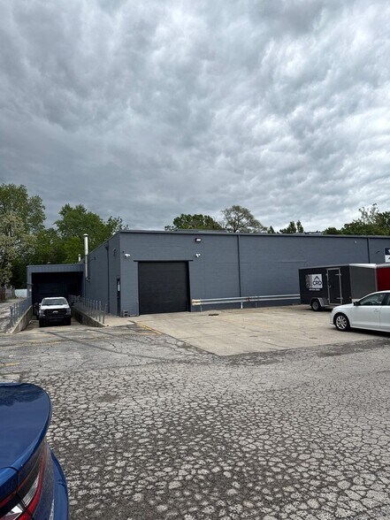 More Photos Of 1298 Conant St, Maumee Warehouse For Lease