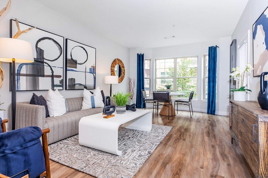 More Photos Of 515 West Ave, Norwalk Unknown For Lease