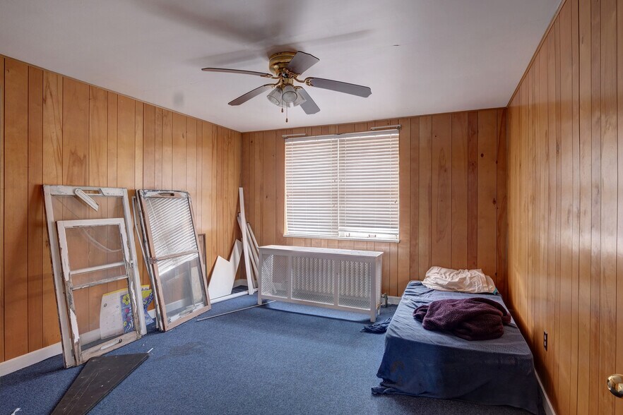 More Photos Of 329 4th St, Wausau Storefront Retail Residential For Sale