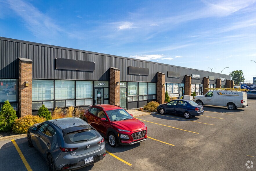 More Photos Of 7451-7499 Rte Transcanadienne, Montréal Warehouse For Lease