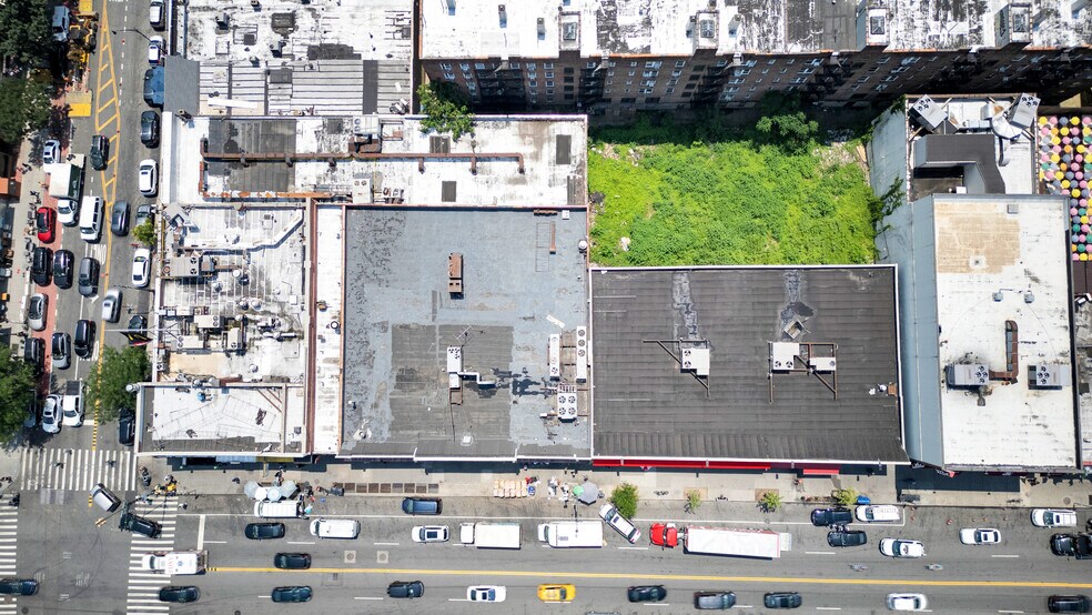 More Photos Of 4910 Broadway, New York Drugstore For Lease