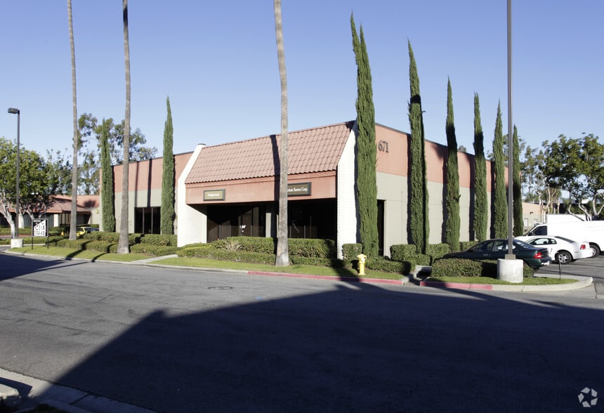 More Photos Of 657-727 Brea Canyon Rd, Walnut Unknown For Lease