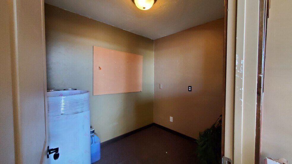 More Photos Of 4547 W Seltice Way, Coeur d'Alene Light Manufacturing For Lease