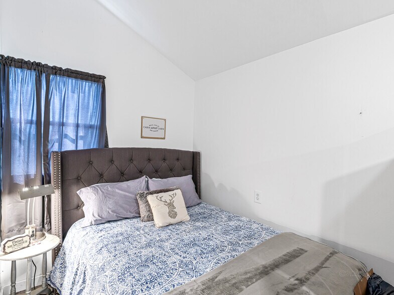More Photos Of 11201 County Road 203, Plantersville Specialty For Sale