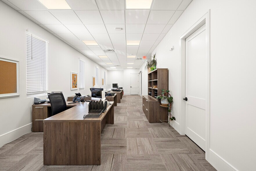 More Photos Of 16712 Huffmeister Rd, Cypress Unknown For Lease