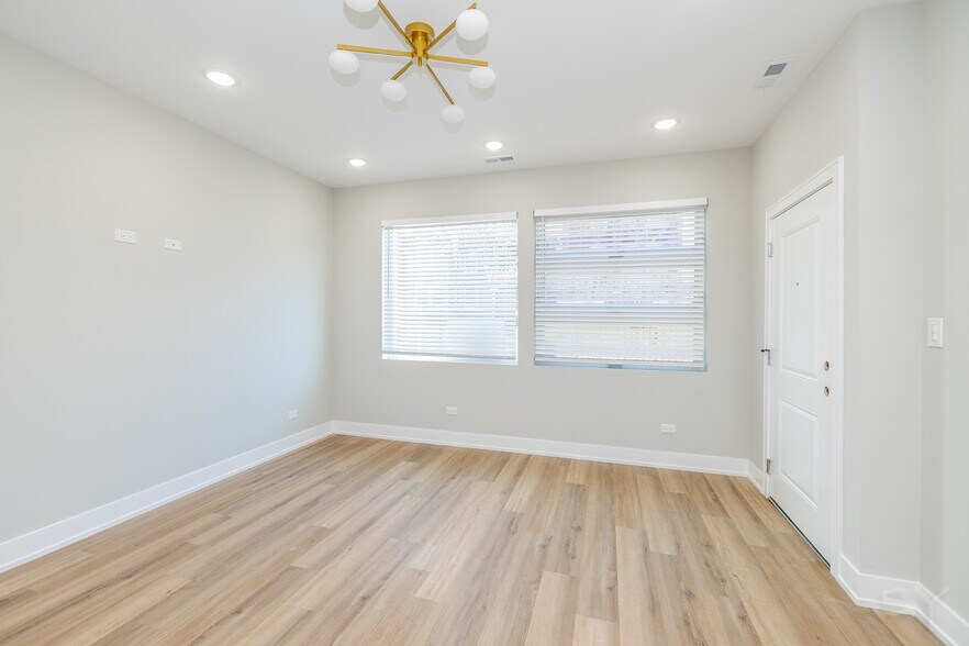 More Photos Of 6220 S King Dr, Chicago Multifamily For Sale