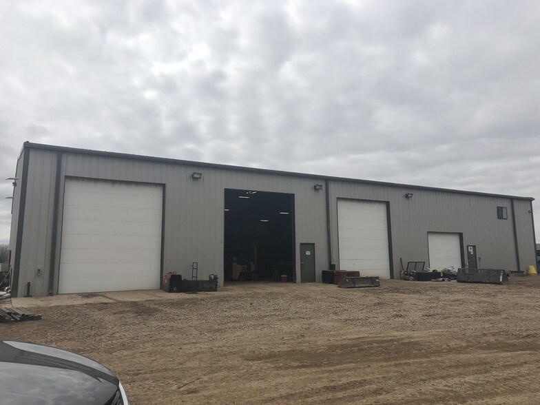 More Photos Of 3532 Hwy 58, Fairview Warehouse For Sale