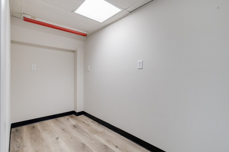 More Photos Of 6419 Harford Rd, Baltimore Office For Sale