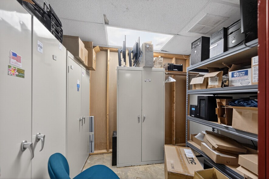 More Photos Of 3484 FM 2813, Flint Warehouse For Sale