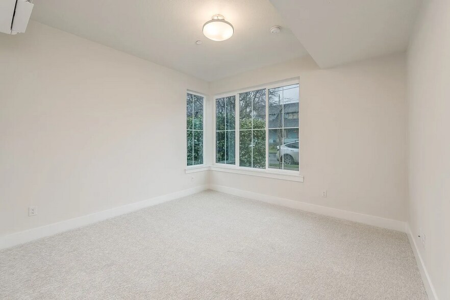 More Photos Of 4060 N Montana Ave, Portland Apartments For Sale