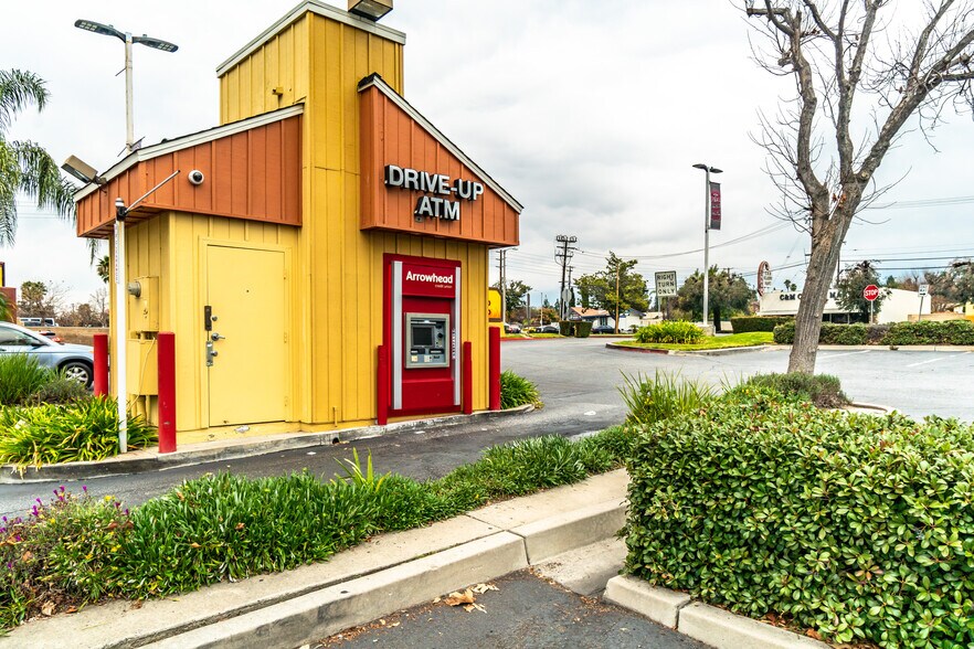 More Photos Of 710-870 E Foothill Blvd, Upland Unknown For Lease