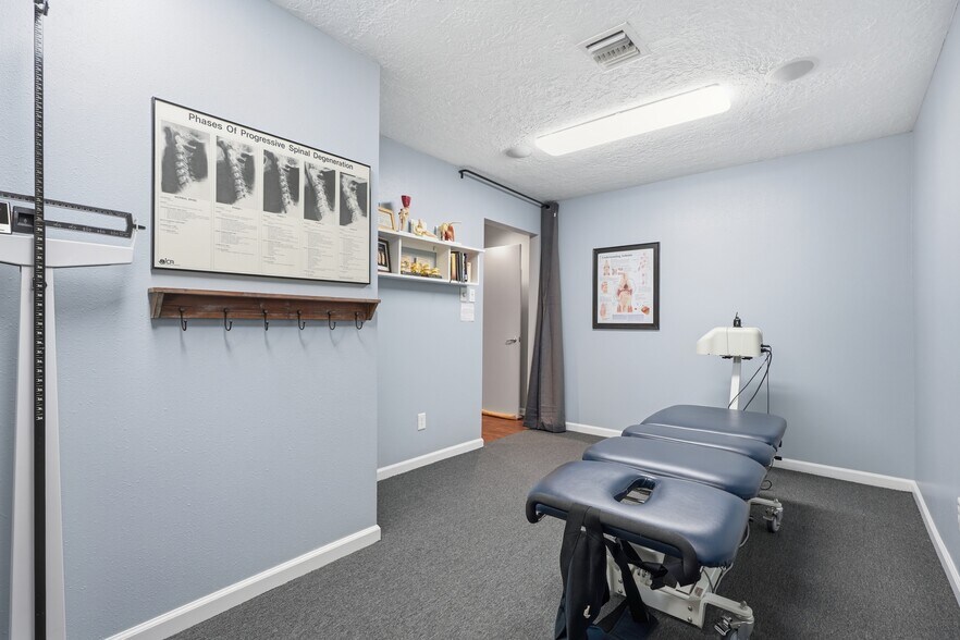 More Photos Of 12325 Scarsdale Blvd, Houston Medical For Lease