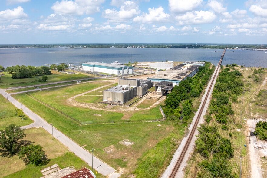 More Photos Of 185 8th St, Biloxi Warehouse For Sale