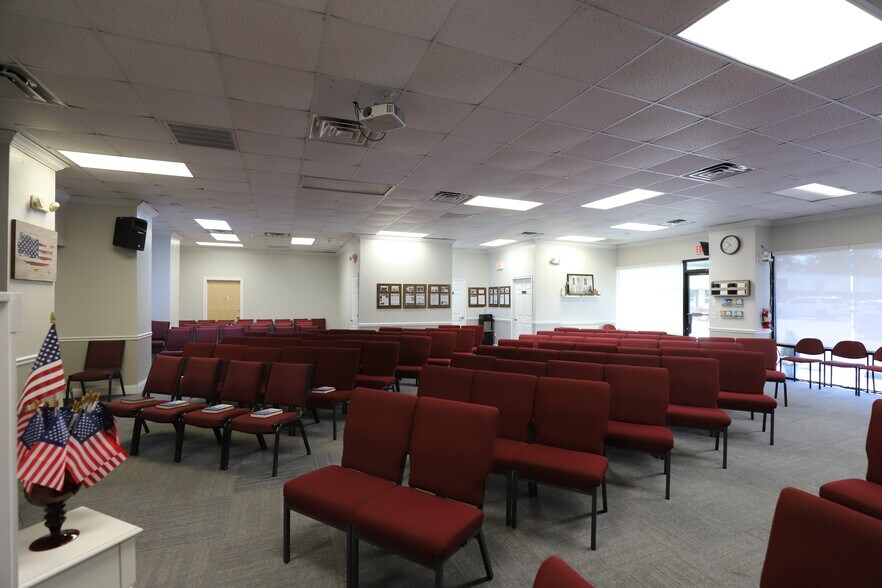 More Photos Of 23352 NW 186th Ave, High Springs Storefront Retail Office For Lease