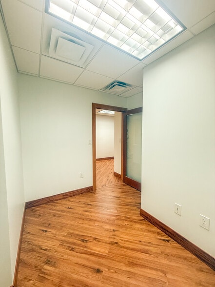 More Photos Of 3030-3050 NW 82nd Ave, Miami Showroom For Lease