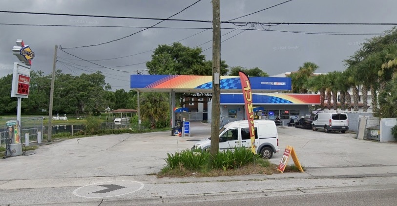 Primary Photo Of 7900 Daetwyler Dr, Belle Isle Convenience Store For Sale
