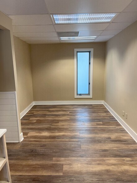 More Photos Of 5182 Blazer Pky, Dublin Office For Sale