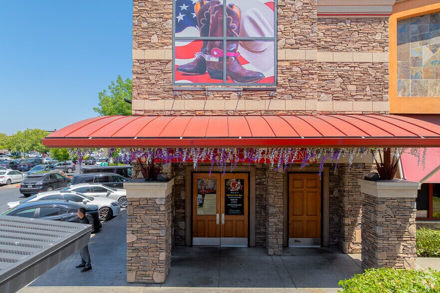 More Photos Of 6009 Florin Rd, Sacramento Restaurant For Sale