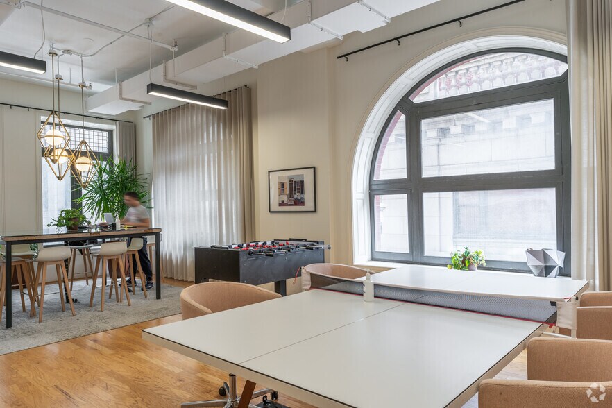 More Photos Of 100 S Juniper St, Philadelphia Coworking Space