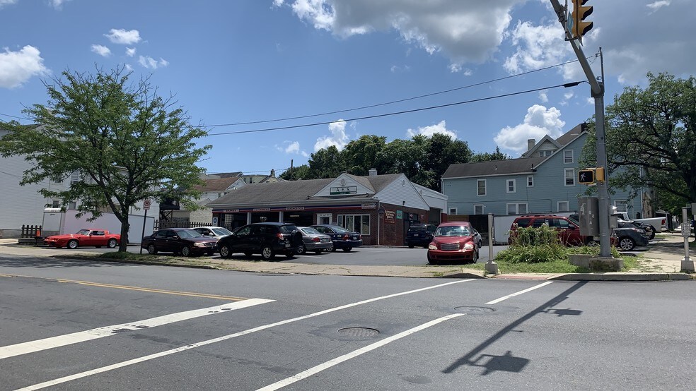 More Photos Of 746 N New St, Bethlehem Auto Repair For Sale