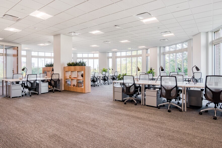 More Photos Of 2000 Duke St, Alexandria Office For Sale