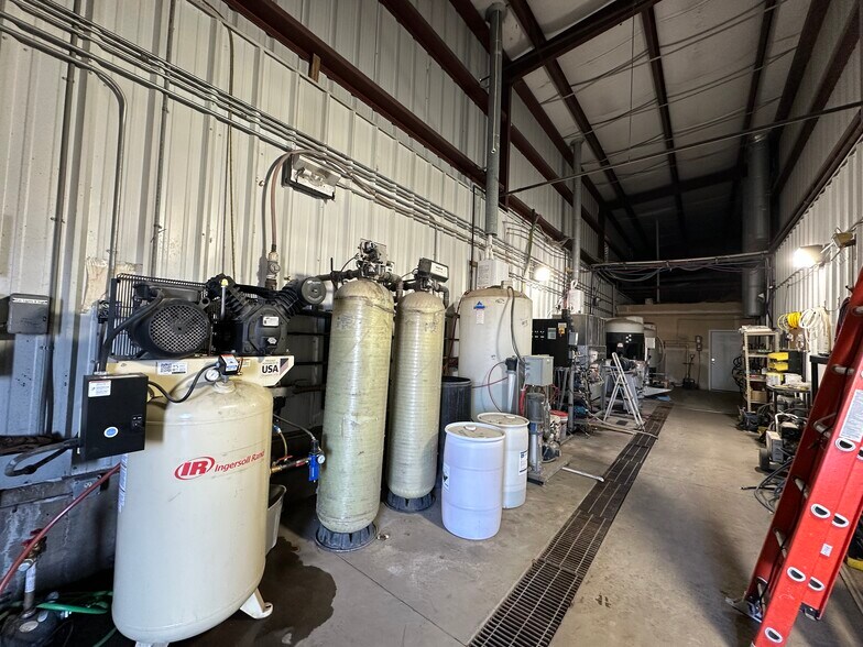 More Photos Of 2870 N Townsend Ave, Montrose Carwash For Sale