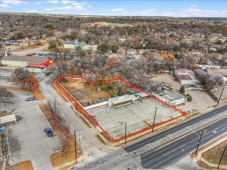 More Photos Of 3509 E Belknap St, Fort Worth Auto Dealership For Sale