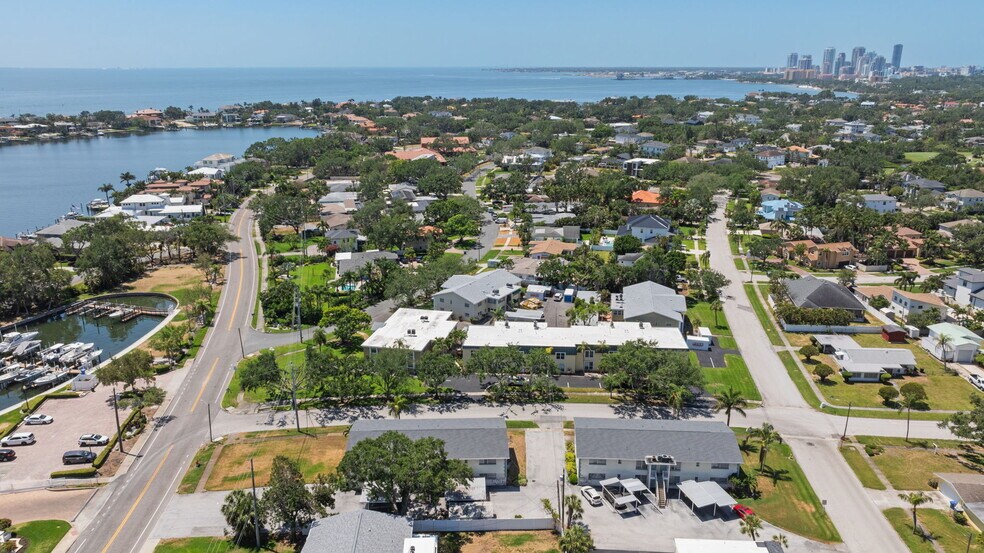 More Photos Of 500 Bayview Dr NE, Saint Petersburg Apartments For Sale